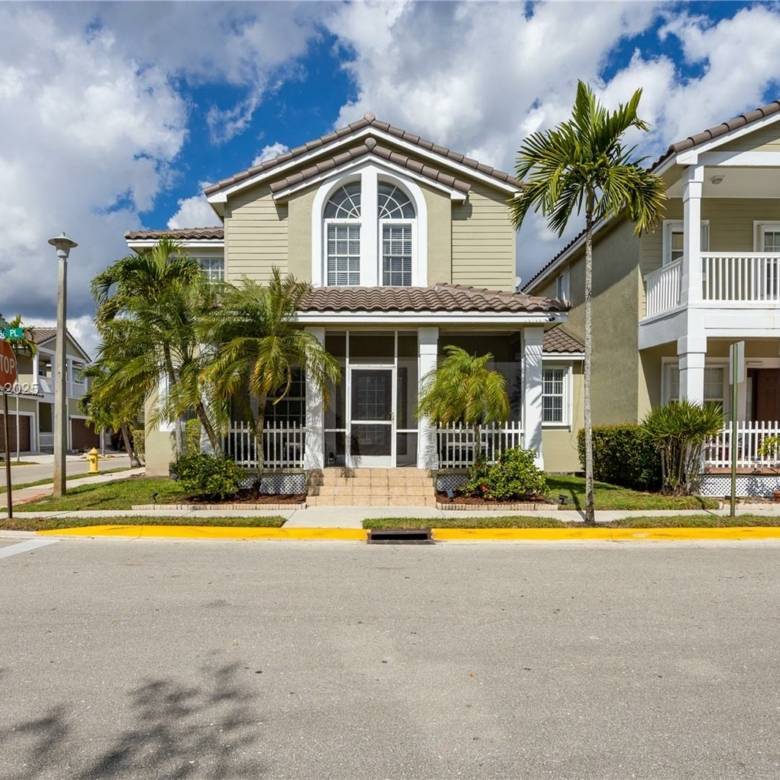 10593 NW 56th Pl, Coral Springs, FL 33076